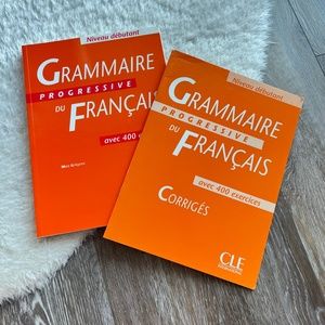 Grammaire progressive du français, Niveau débutant - Exercise and Answers Book